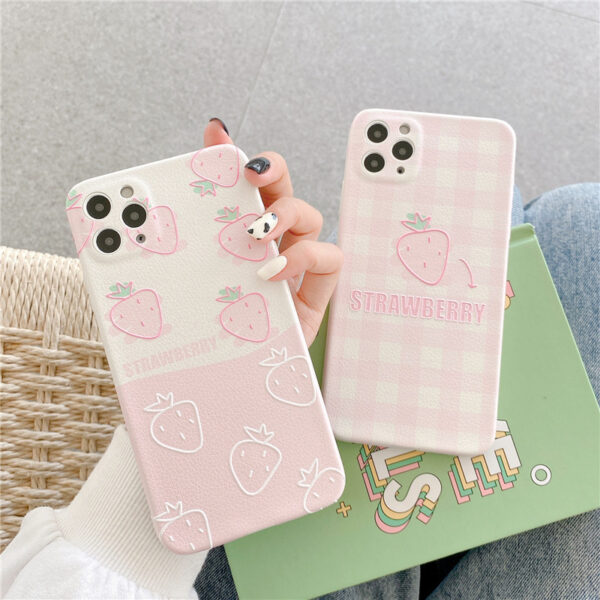 Lattice Strawberry Iphone12 Mobile Phone Case